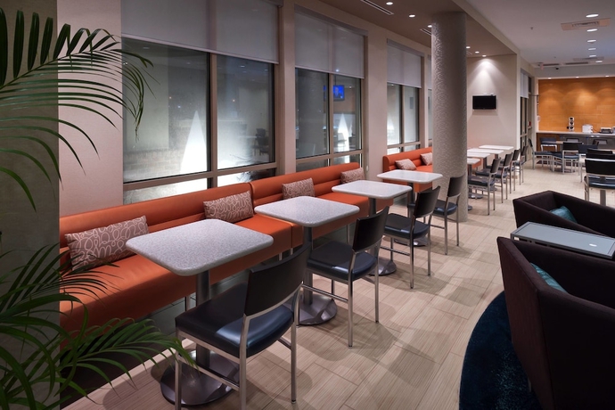 Imagen del bar/restaurante del Hotel Springhill Suites By Marriott Lafayette South At River Ranch. Foto 2