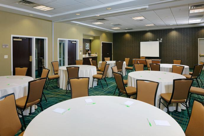 Imagen de los interiores del Hotel Springhill Suites By Marriott Lansing. Foto 11