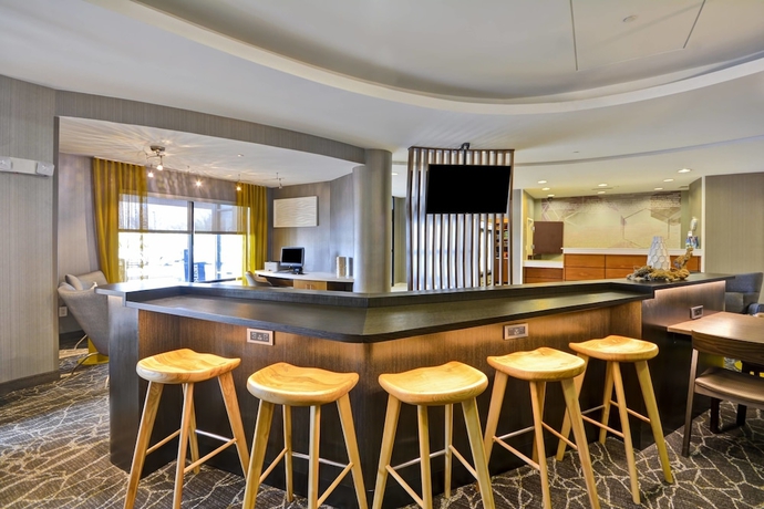 Imagen de los interiores del Hotel Springhill Suites By Marriott Lexington Near The University Of Kentucky. Foto 14
