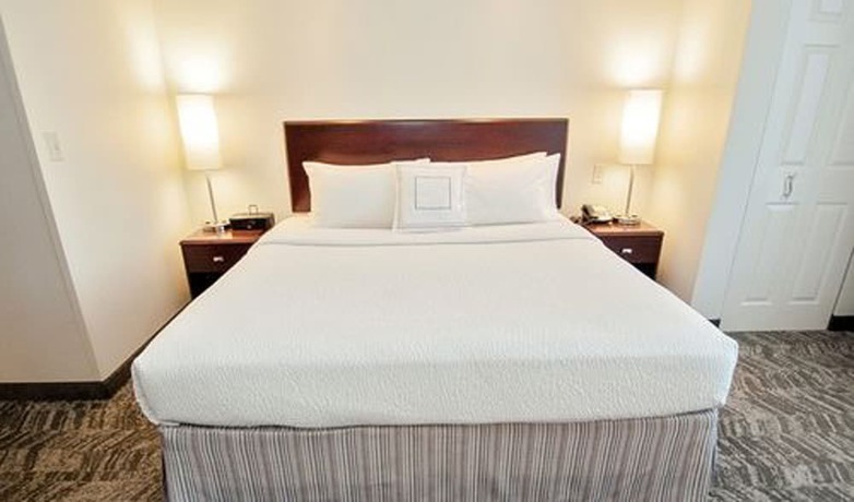 Imagen de la habitación del Hotel Springhill Suites By Marriott Louisville Airport. Foto 14