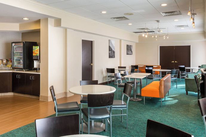 Imagen del bar/restaurante del Hotel Springhill Suites By Marriott Louisville Hurstbourne North. Foto 5
