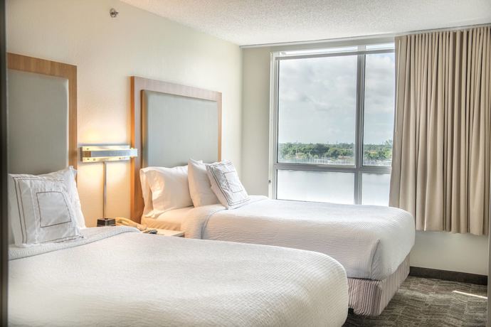 Imagen de la habitación del Hotel Springhill Suites By Marriott Miami Airport South Blue Lagoon Area. Foto 11