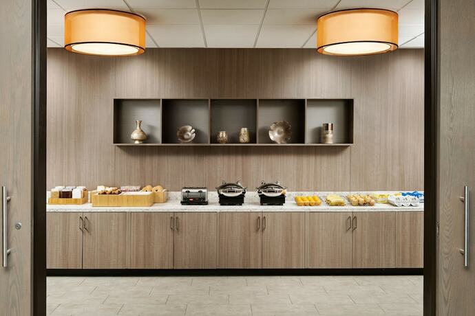 Imagen del bar/restaurante del Hotel Springhill Suites By Marriott Milpitas Silicon Valley. Foto 14