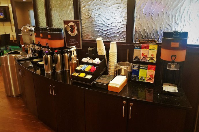 Imagen del bar/restaurante del Hotel Springhill Suites By Marriott Modesto. Foto 6