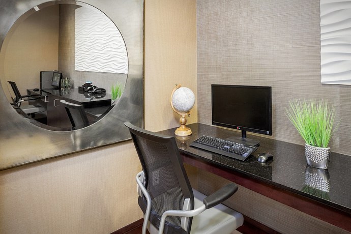 Imagen de los interiores del Hotel Springhill Suites By Marriott Modesto. Foto 19
