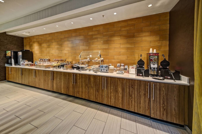 Imagen del bar/restaurante del Hotel Springhill Suites By Marriott Moore. Foto 7