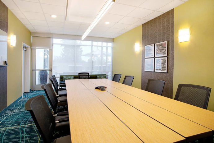 Imagen de los interiores del Hotel Springhill Suites By Marriott Murray. Foto 16