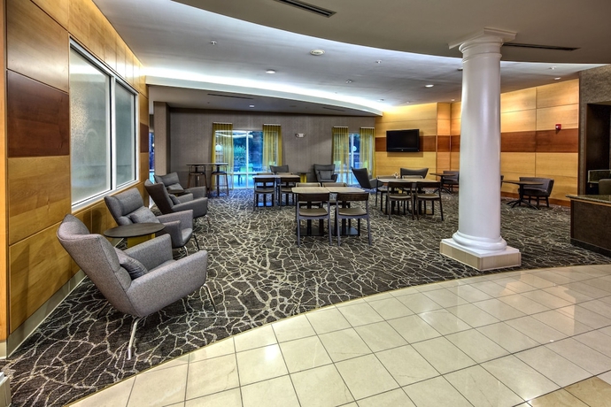 Imagen del bar/restaurante del Hotel Springhill Suites By Marriott New Bern. Foto 3