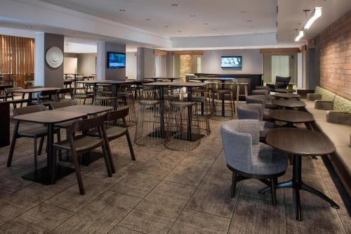 Imagen general del Hotel Springhill Suites By Marriott New Orleans Warehouse Arts District. Foto 10