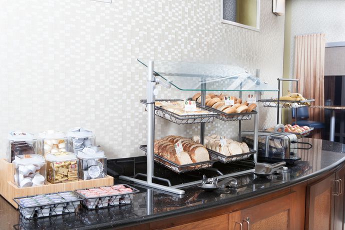 Imagen del bar/restaurante del Hotel Springhill Suites By Marriott Norfolk Virginia Beach. Foto 4