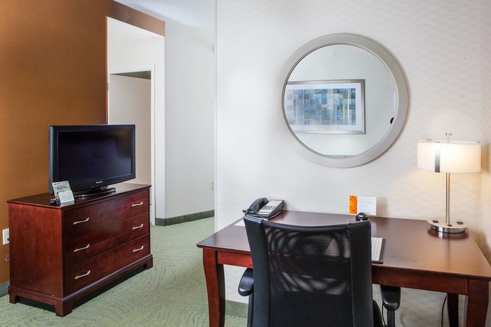 Imagen de la habitación del Hotel Springhill Suites By Marriott Norfolk Virginia Beach. Foto 13