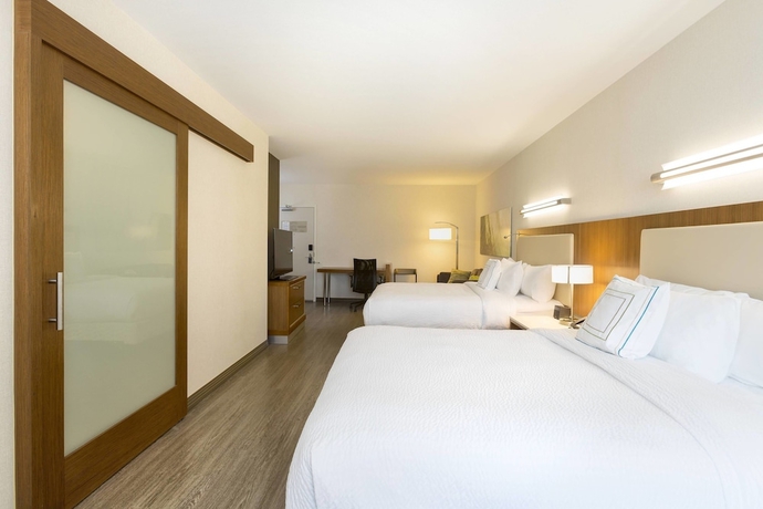 Imagen de la habitación del Hotel Springhill Suites By Marriott Orange Beach. Foto 3