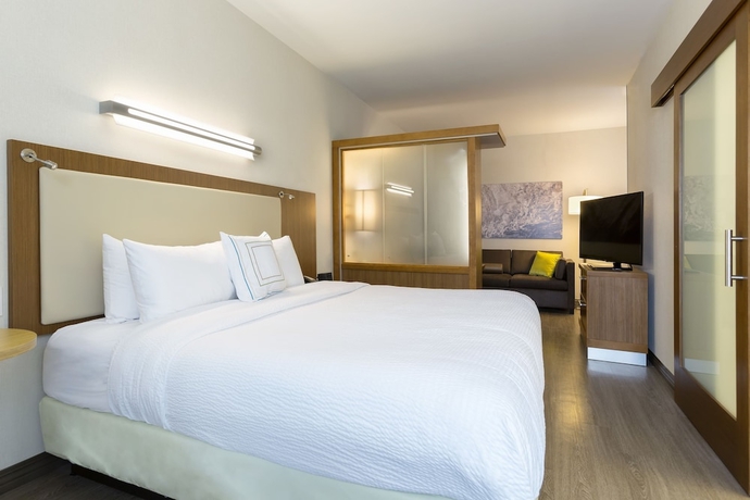 Imagen de la habitación del Hotel Springhill Suites By Marriott Orange Beach. Foto 9