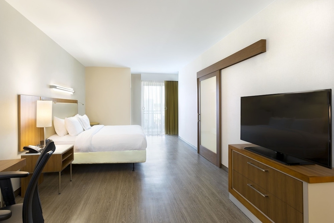 Imagen de la habitación del Hotel Springhill Suites By Marriott Orange Beach. Foto 13
