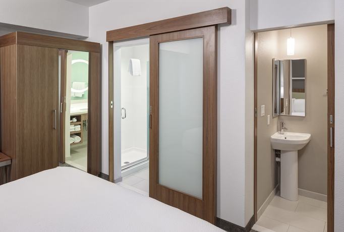 Imagen de la habitación del Hotel Springhill Suites By Marriott Orlando At Seaworld. Foto 7