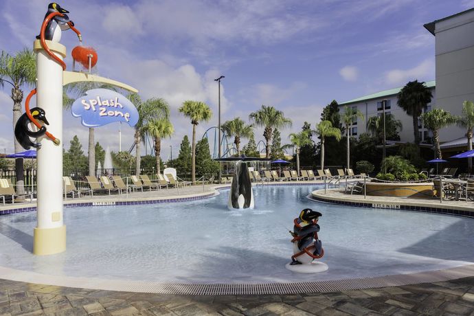 Imagen de la piscina del Hotel Springhill Suites By Marriott Orlando At Seaworld. Foto 18