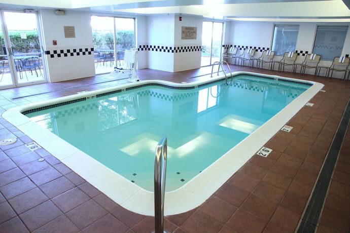 Imagen de la piscina del Hotel Springhill Suites By Marriott Overland Park. Foto 11