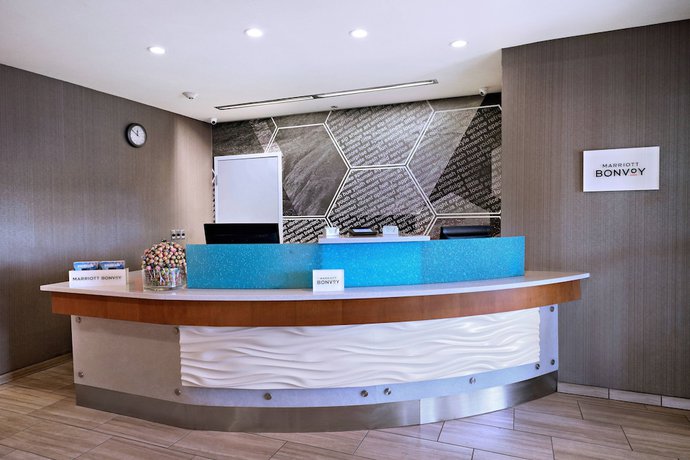 Imagen de los interiores del Hotel Springhill Suites By Marriott Phoenix Glendale Peoria. Foto 15