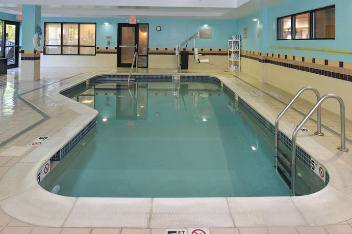 Imagen de la piscina del Hotel Springhill Suites By Marriott Pittsburgh Mills. Foto 20