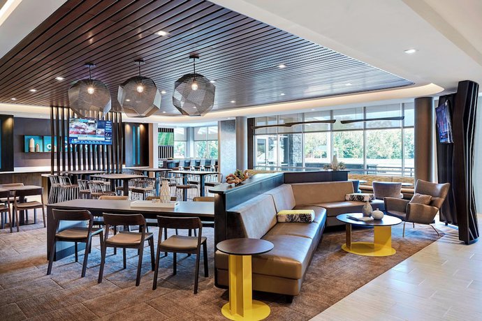 Imagen del bar/restaurante del Hotel Springhill Suites By Marriott Pleasanton. Foto 2