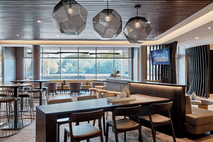 Imagen del bar/restaurante del Hotel Springhill Suites By Marriott Pleasanton. Foto 3