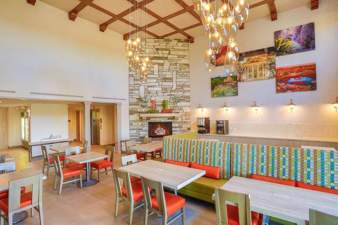 Imagen de los interiores del Hotel Springhill Suites By Marriott Prescott. Foto 10
