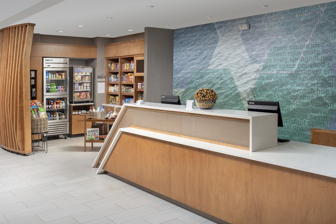 Imagen de los interiores del Hotel Springhill Suites By Marriott Punta Gorda Harborside. Foto 9