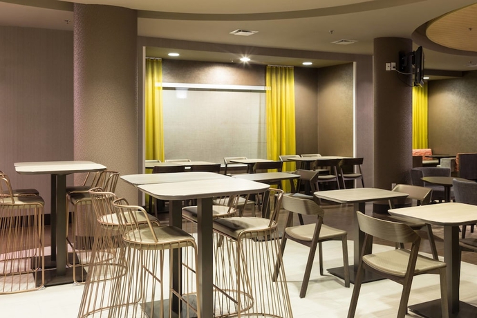 Imagen del bar/restaurante del Hotel Springhill Suites By Marriott Quakertown. Foto 4