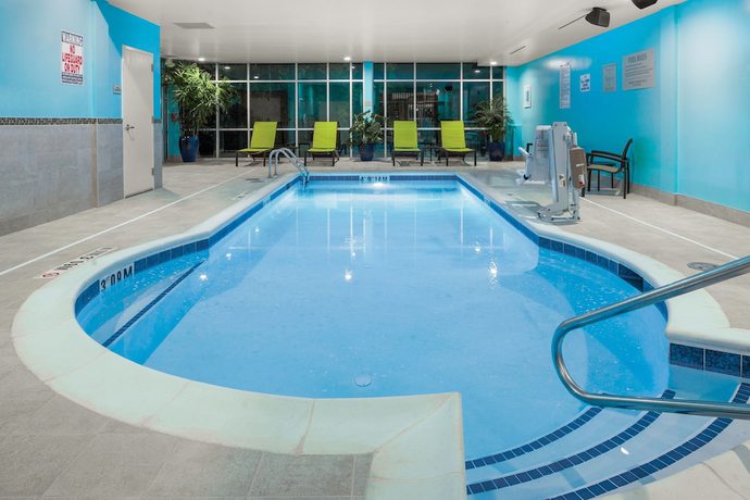 Imagen de la piscina del Hotel Springhill Suites By Marriott Raleigh Apex. Foto 20