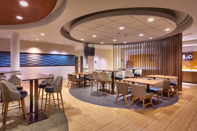 Imagen del bar/restaurante del Hotel Springhill Suites By Marriott Rexburg. Foto 3