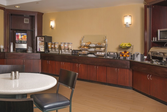 Imagen del bar/restaurante del Hotel Springhill Suites By Marriott Richmond North/glen Allen. Foto 3