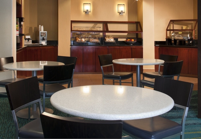 Imagen del bar/restaurante del Hotel Springhill Suites By Marriott Richmond North/glen Allen. Foto 4
