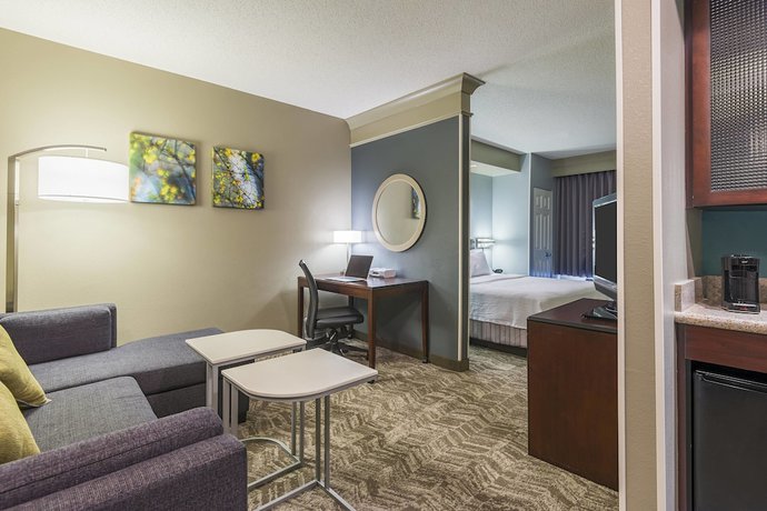 Imagen de la habitación del Hotel Springhill Suites By Marriott Richmond Northwest. Foto 13