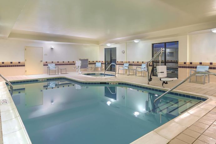 Imagen de la piscina del Hotel Springhill Suites By Marriott Richmond Northwest. Foto 20