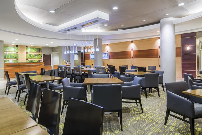 Imagen del bar/restaurante del Hotel Springhill Suites By Marriott Richmond Northwest. Foto 5