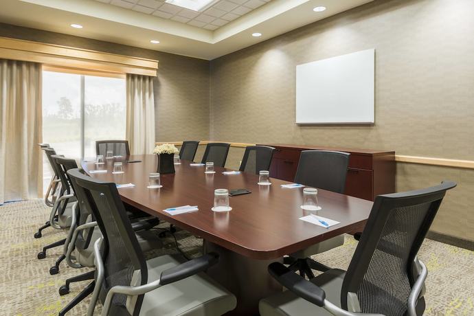 Imagen de los interiores del Hotel Springhill Suites By Marriott Richmond Northwest. Foto 18
