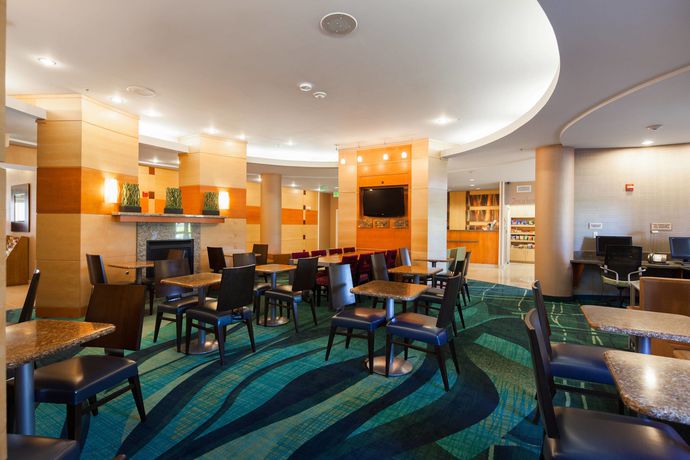 Imagen de los interiores del Hotel Springhill Suites By Marriott Sacramento Natomas. Foto 9