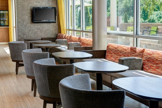 Imagen del bar/restaurante del Hotel Springhill Suites By Marriott Saginaw. Foto 6