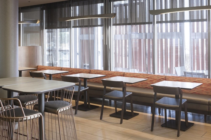 Imagen de los interiores del Hotel Springhill Suites By Marriott Salt Lake City Airport. Foto 17