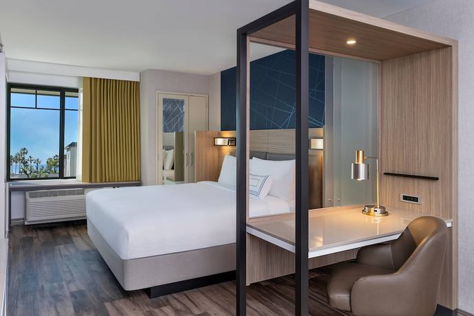 Imagen de la habitación del Hotel Springhill Suites By Marriott San Diego Carlsbad. Foto 8