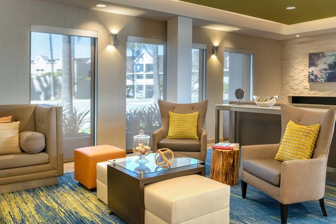 Imagen de los interiores del Hotel Springhill Suites By Marriott San Diego Carlsbad. Foto 18