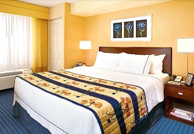 Imagen de la habitación del Hotel Springhill Suites By Marriott Savannah Airport. Foto 7