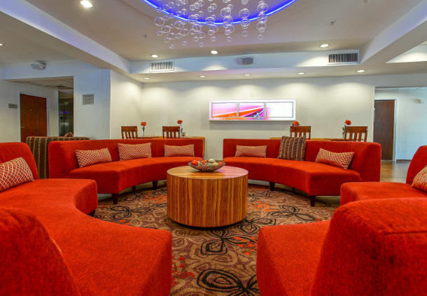 Imagen de los interiores del Hotel Springhill Suites By Marriott Savannah Midtown. Foto 8