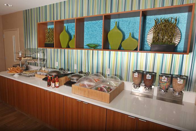 Imagen del bar/restaurante del Hotel Springhill Suites By Marriott Sioux Falls. Foto 5