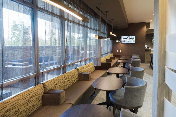 Imagen del bar/restaurante del Hotel Springhill Suites By Marriott Somerset Franklin Township. Foto 9