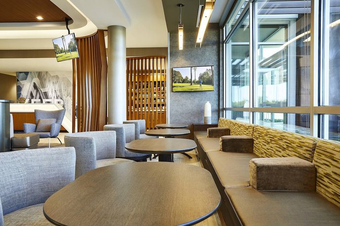 Imagen de los interiores del Hotel Springhill Suites By Marriott Springfield North. Foto 17
