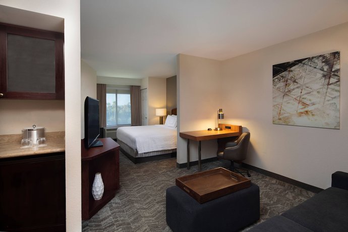 Imagen de la habitación del Hotel Springhill Suites By Marriott Tampa Westshore Airport. Foto 4