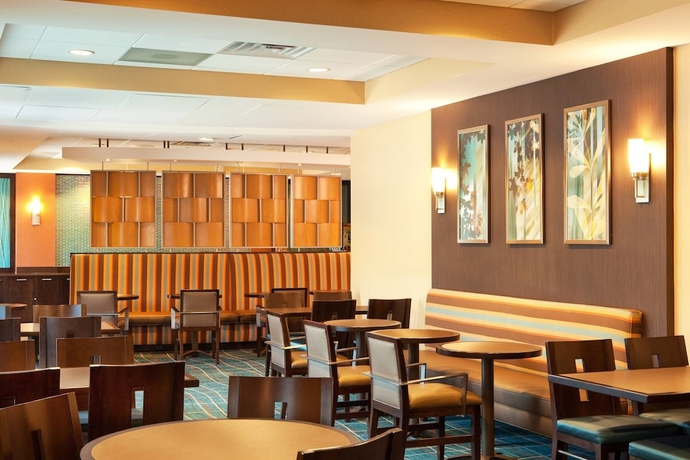 Imagen del bar/restaurante del Hotel Springhill Suites By Marriott Tarrytown Westchester County. Foto 9