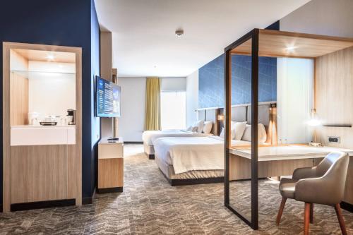 Imagen de la habitación del Hotel Springhill Suites By Marriott The Dunes On Montere. Foto 16