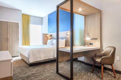 Imagen de la habitación del Hotel Springhill Suites By Marriott The Dunes On Montere. Foto 17